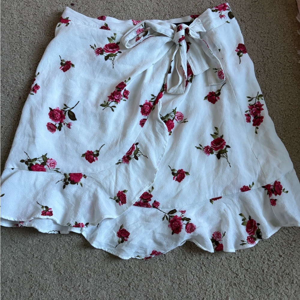 Forever 21 White A-Line Skirt with Red Floral Print